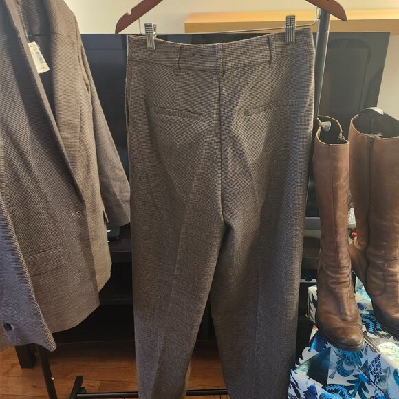 Brown Plaid suit - Picture 8 of 8